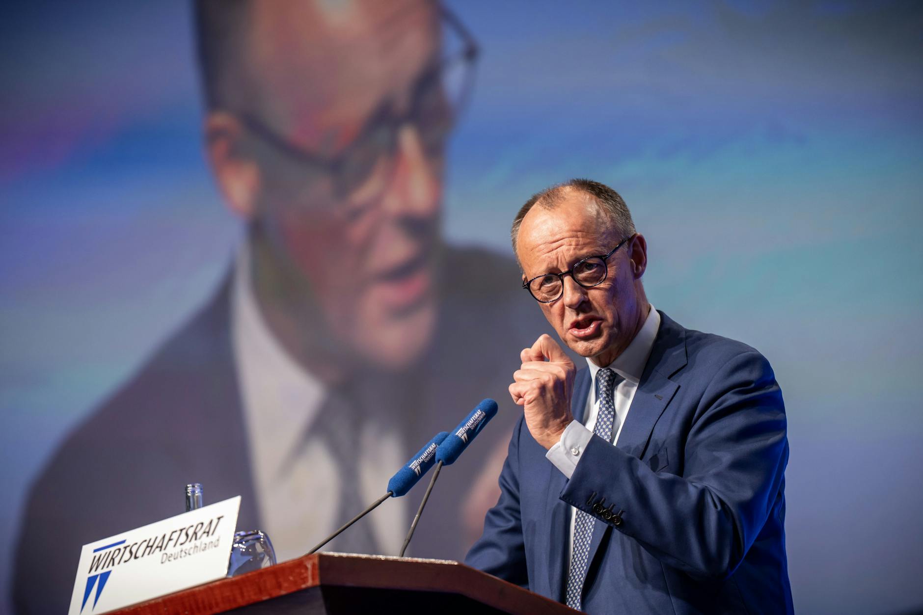 Bundeskanzler Friedrich Merz (CDU) auf dem Wirtschaftstag des CDU-Wirtschaftsrates am 13. Mai in Berlin