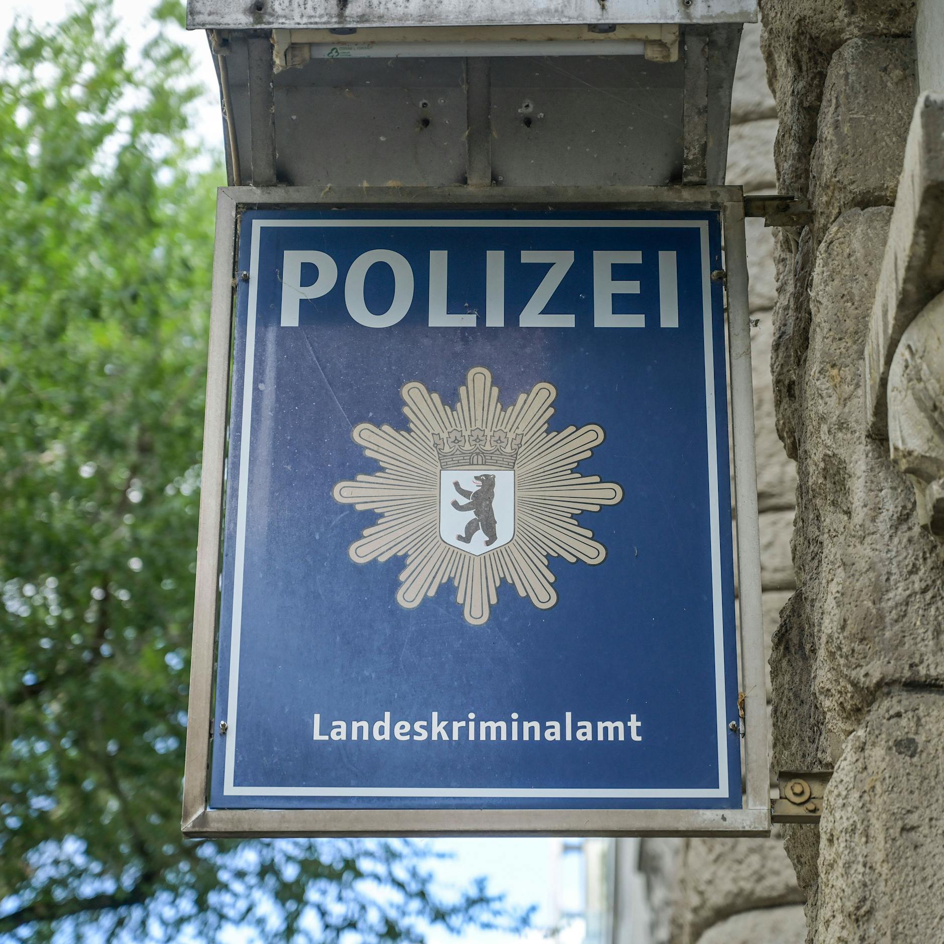 LKA-Skandal in Berlin: Spielsüchtiger Polizist steckt 68.000 Euro ein