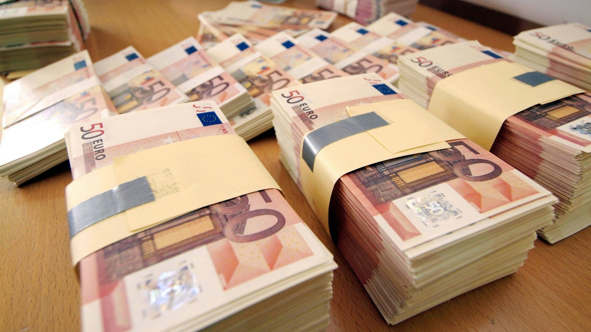 Schon mehrfach ist beim LKA Berlin Geld verschwunden (Symbolbild).