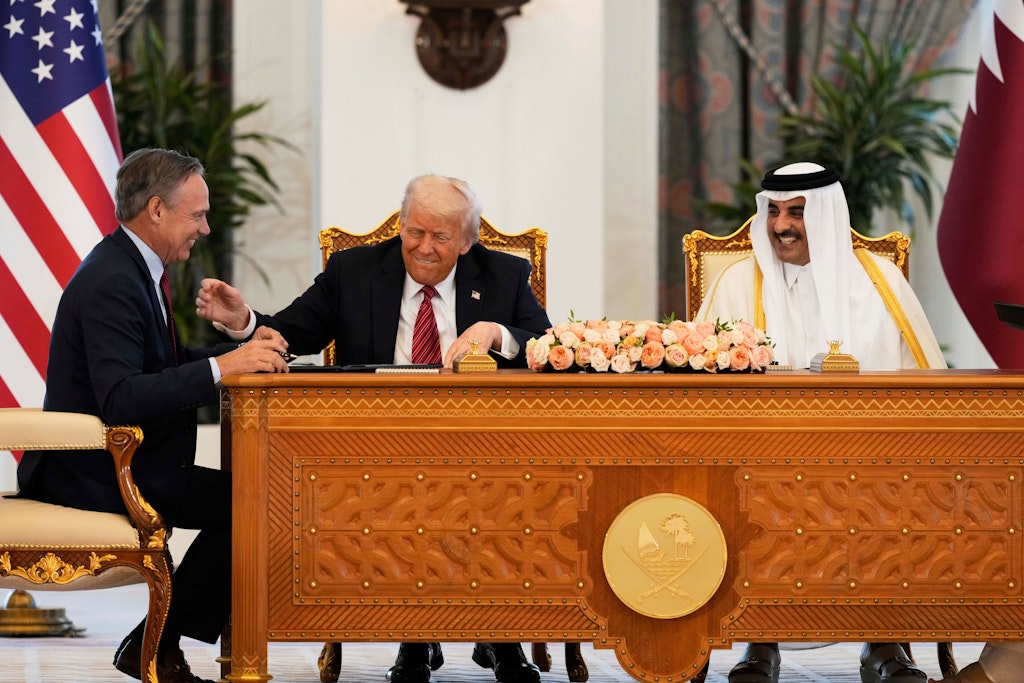 Donald Trump on a sales spree: Qatar concludes historic aircraft deal with ...