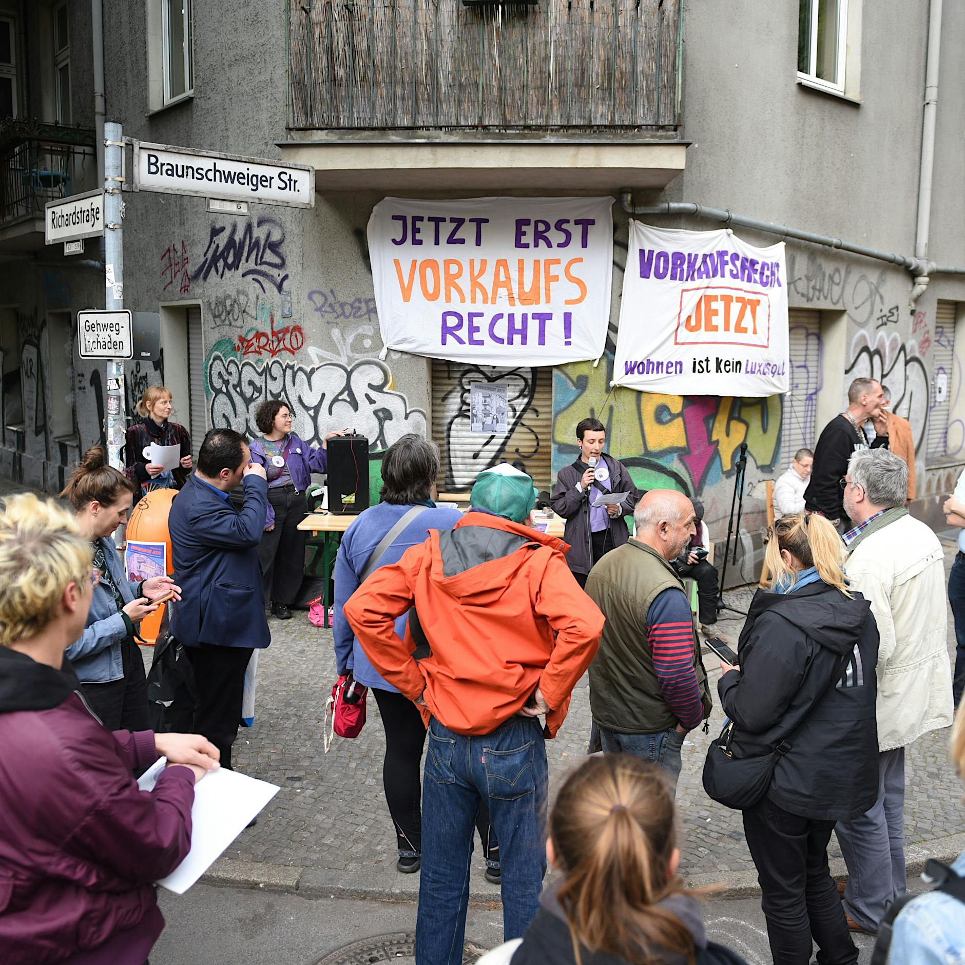„Illegale Wohnungssanierung“: Bezirksamt Neukölln unterzeichnet Vereinbarung mit Investor