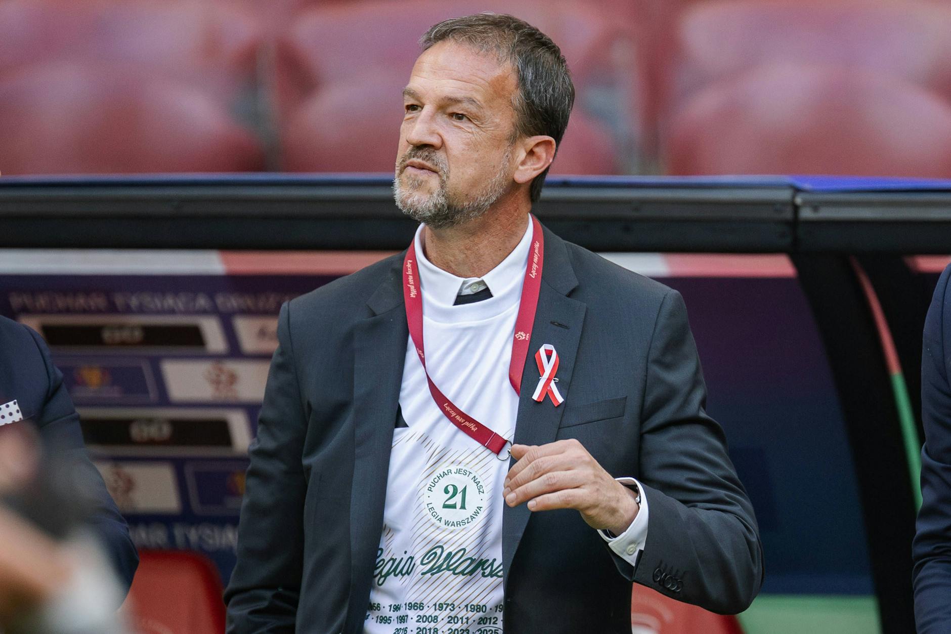 Ex-Hertha-Boss Fredi Bobic feierte (55) mit Legia Warschau nach nur wenigen Tagen im Amt als neuer Fußballchef den Pokalsieg in Polen.
