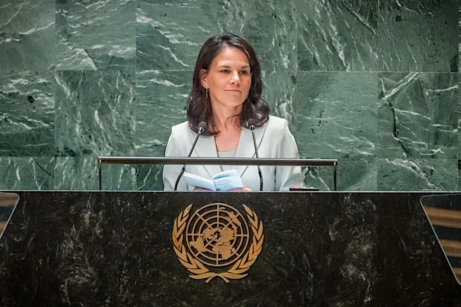 USA, New York: Annalena Baerbock (Bündnis90/Die Grünen), Außenministerin, spricht bei der 79. Generaldebatte der UN-Vollversammlung.