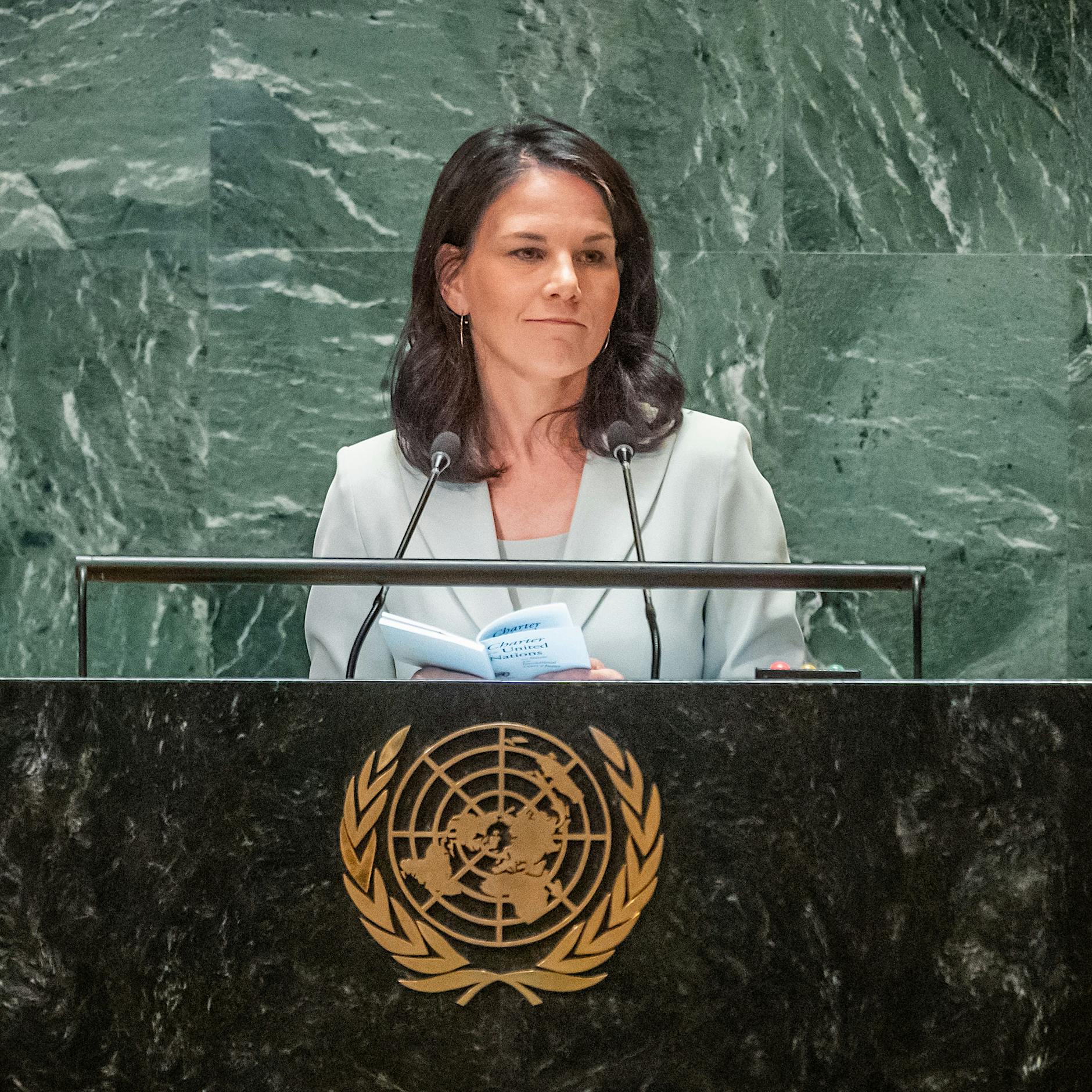 „Wie eine unbeholfene Schülerin“: Baerbocks UN-Hometour-Video sorgt für Kopfschütteln