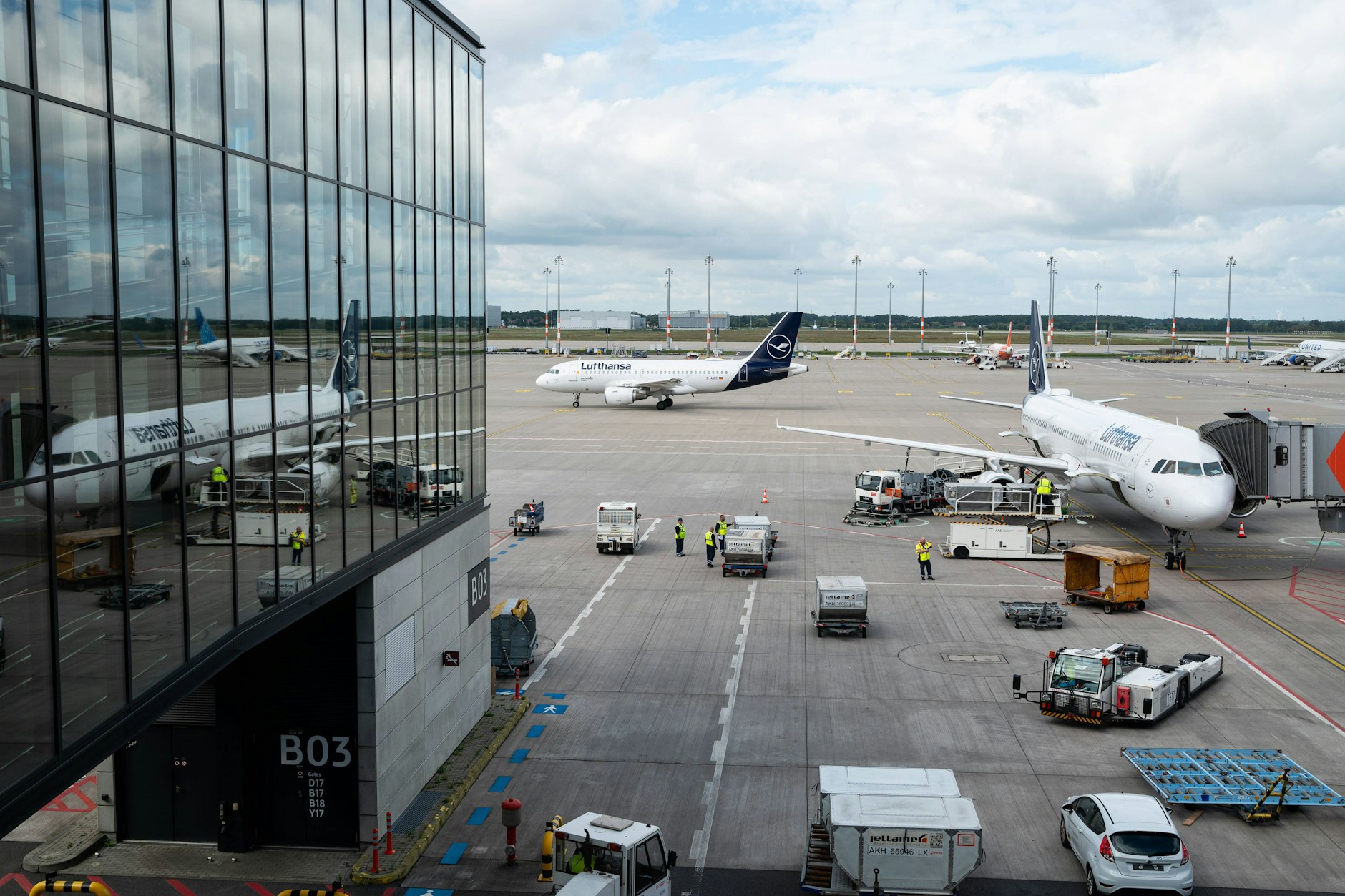Der Hauptstadtflughafen BER hat seine Tücken – DAS sagen die KURIER-Leser!