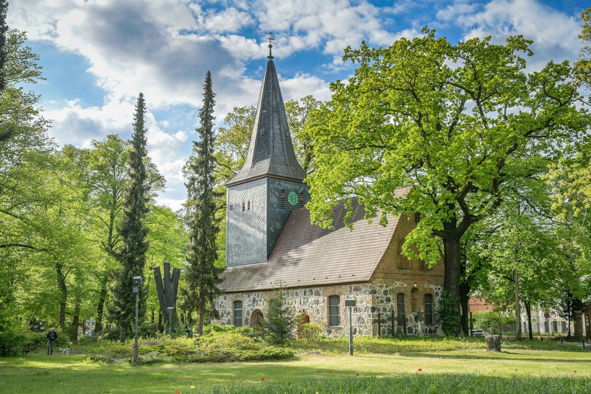 Die evangelischen Kirchen in Reinickendorf wollen im Sommer bei extremer Hitze ihre Türen öffnen.