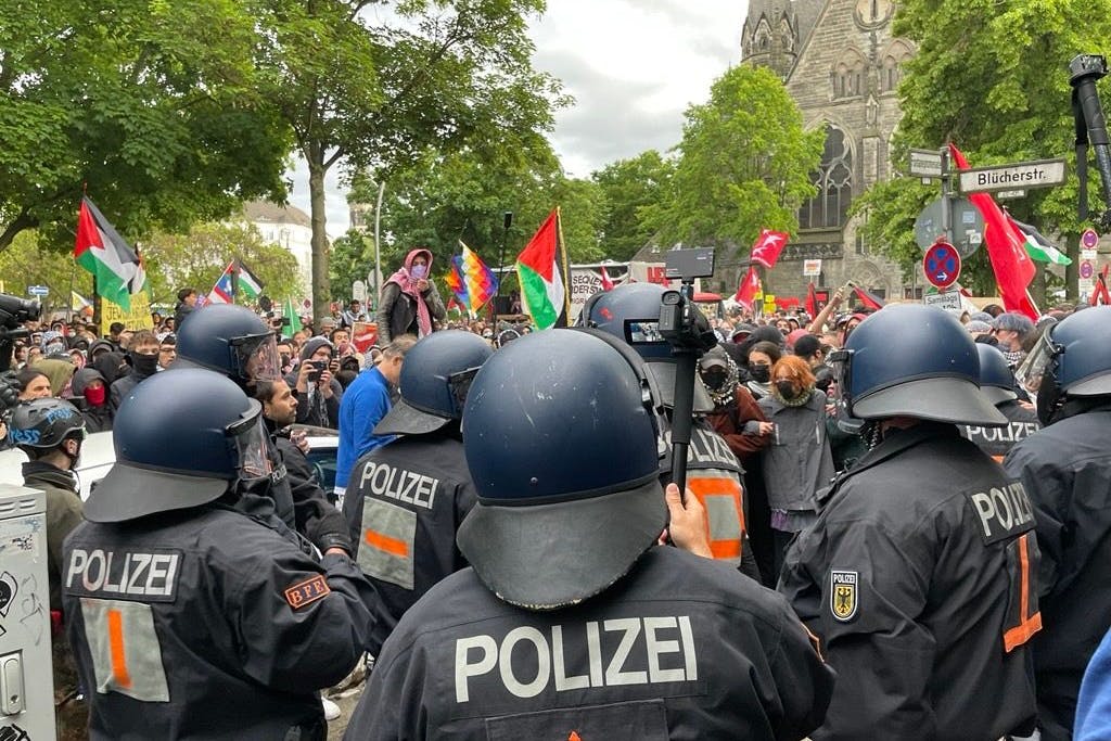 Bei der Nakba-Demo wurden mindestens zehn Personen verletzt.