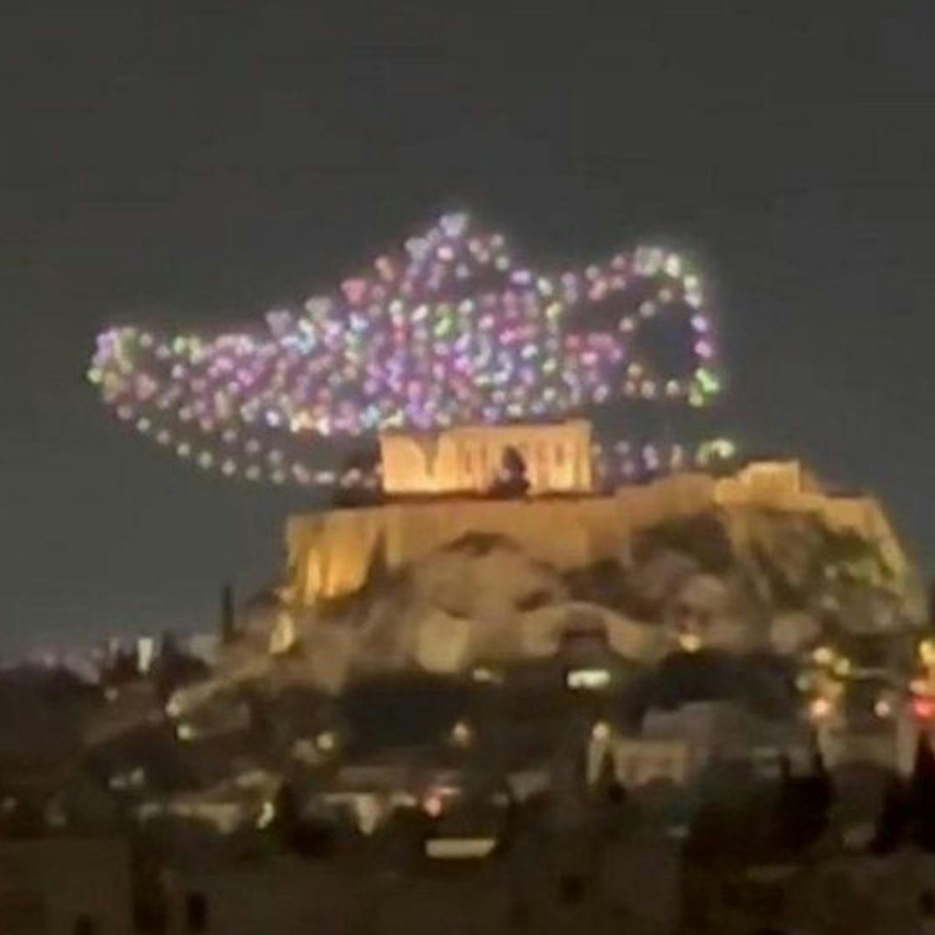 Image - Adidas-Werbeaktion mit Drohnen über der Akropolis löst Shitstorm aus
