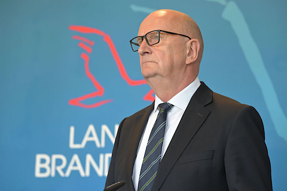 Tag des Rücktritts seiner Innenministerin: Brandenburgs Ministerpräsident Dietmar Woidke (SPD) bei der Pressekonferenz in Potsdam