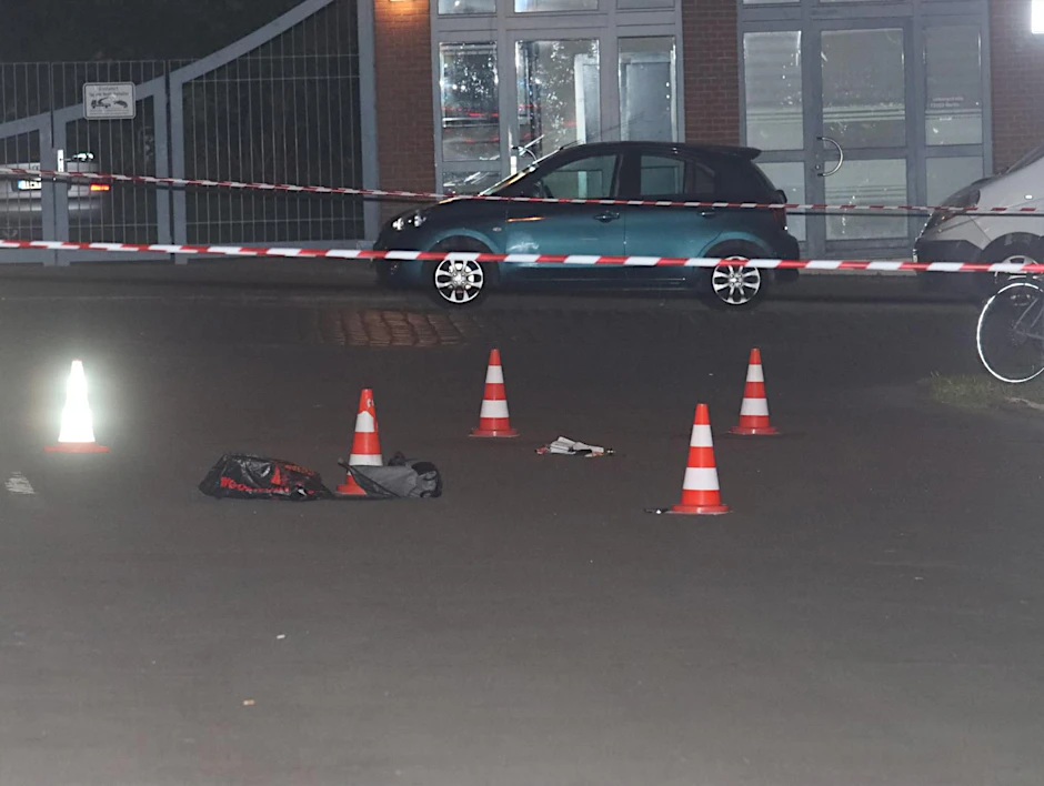 Ein Polizist wurde am Freitagabend lebensgefährlich verletzt.