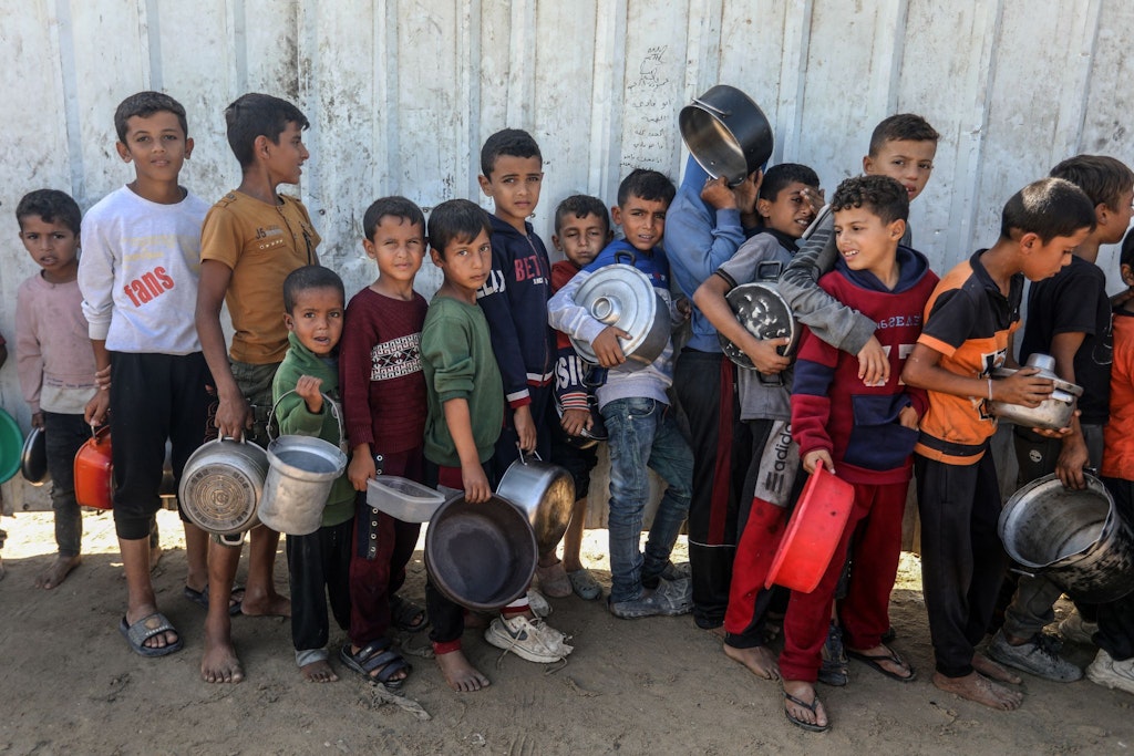 Gaza War: Israel allows resumption of humanitarian aid