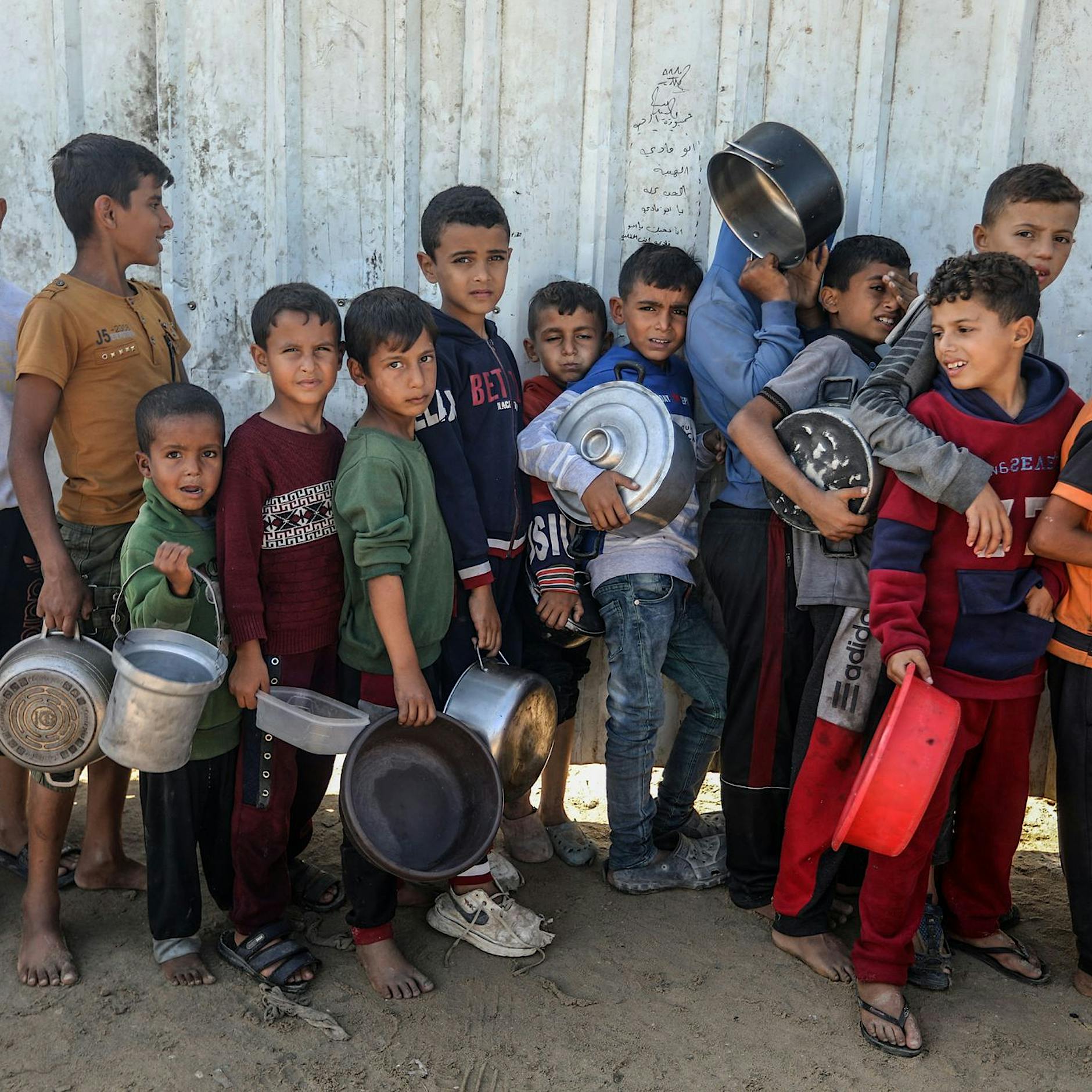 Gaza-Krieg: Israel erlaubt Wiederaufnahme humanitärer Hilfe