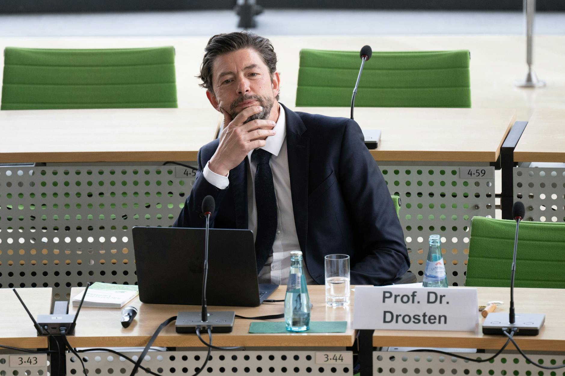 Virologe Christian Drosten, hier bei einer Anhörung des Corona-Untersuchungsausschusses im sächsischen Landtag