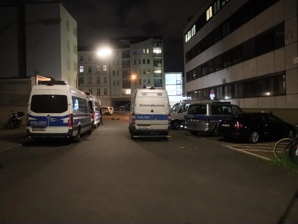 Nach Messerverletzung am Hals: So geht es dem Polizisten aus Neukölln heute