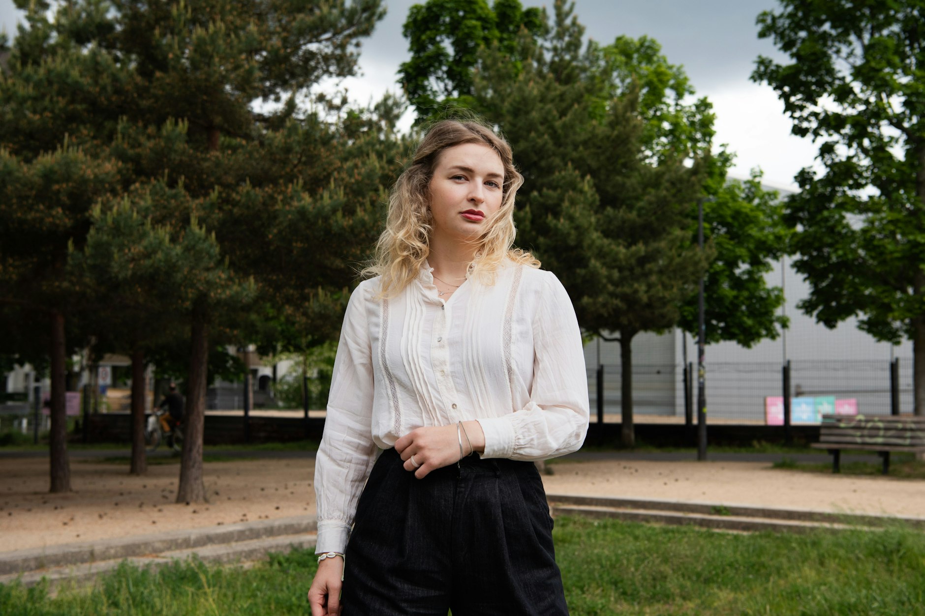 Die Journalistin Anastasia Tikhomirova in Berlin-Schöneberg.