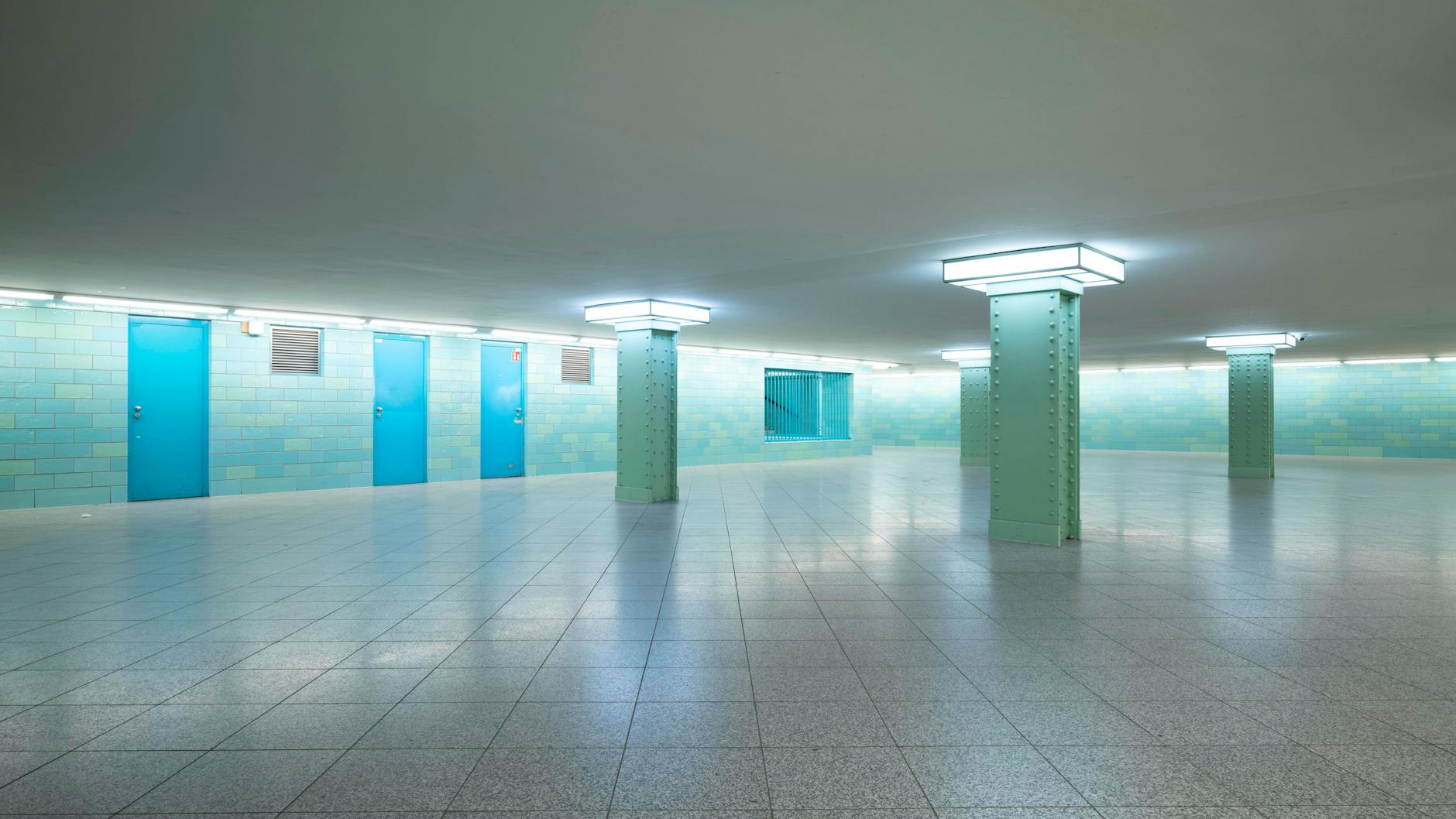 Verlassene Halle im Untergeschoss des Bahnhofs Berliner Alexanderplatz: Reisende erheben ihn laut Bahn als„ Angstraum“.