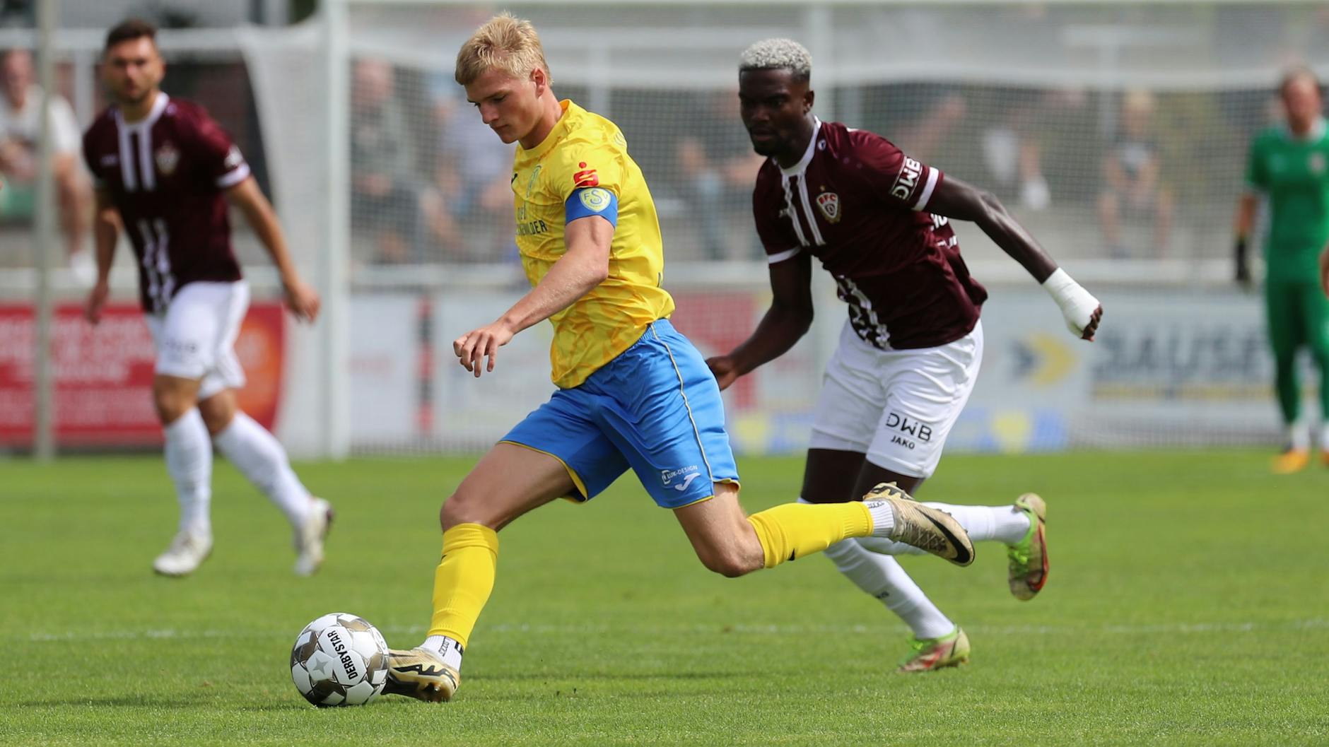 Einer kommt, einer geht: Levin Mattmüller (l.) kommt aus Luckenwalde zum BFC, Mcmoordy Hüther wechselt nach Greifswald.