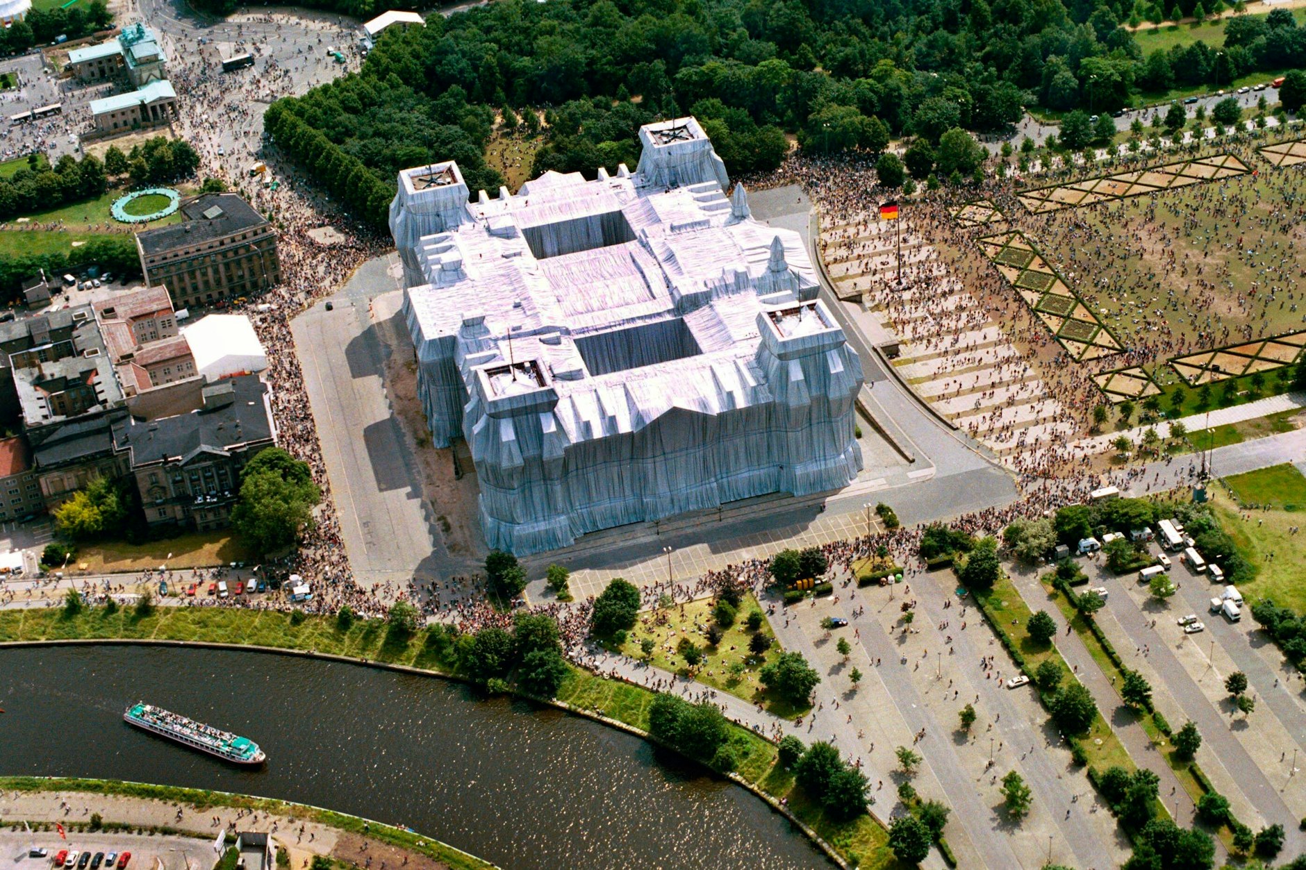 O Reichstag velado