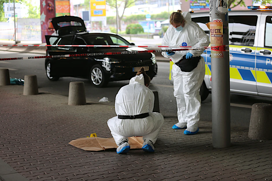 Mehrere Menschen wurden bei dem Messerangriff von Bielefeld verletzt.