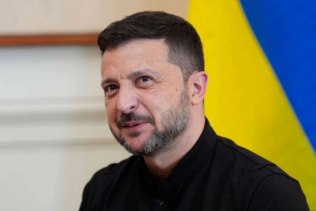 Selenskyj seit sechs Jahren im Amt: So viele Ukrainer vertrauen ihm noch