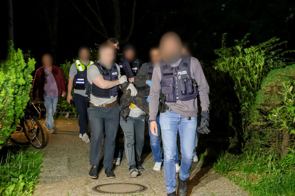 Messer-Attacke von Bielefeld: Radikalisierte sich der Verdächtige beim IS?
