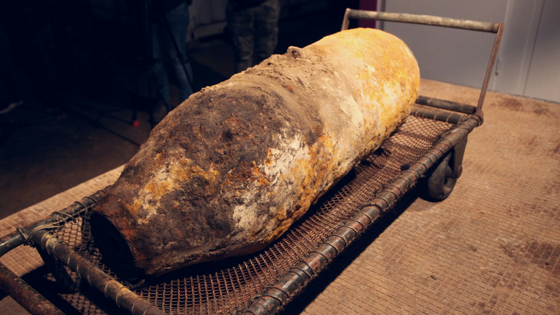 Das explosive Erbe im Boden von Berlin: Immer wieder werden auf Baustellen Bomben aus dem Zweiten Weltkrieg gefunden. Dieses Mal muss eine Bombe in Teltow entschärft werden.