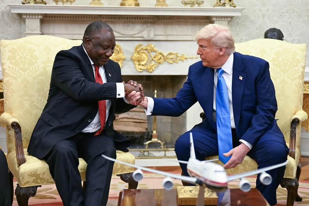 Demütigung im Weißen Haus: Trump stellt Südafrikas Präsident vor laufenden Kameras bloß