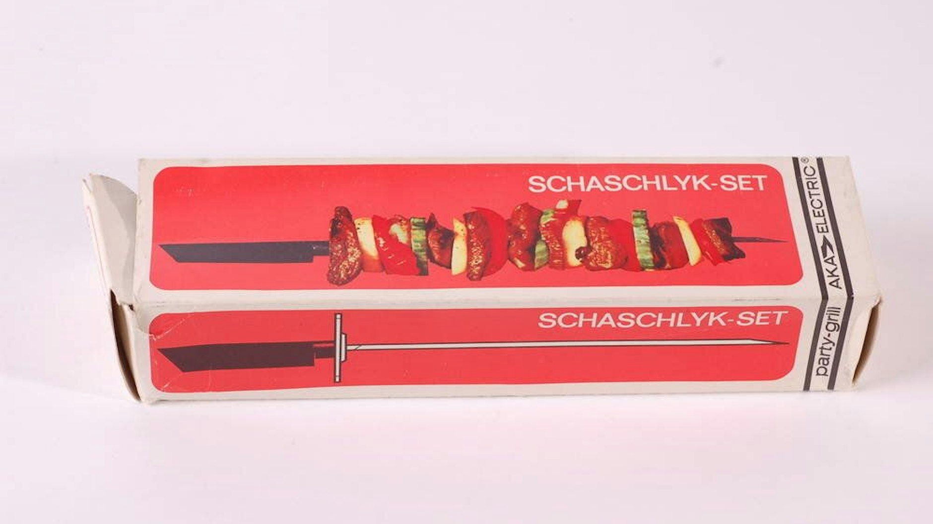Lust auf Schaschlik? Wer die Fleischspieße selbst zubereiten wollte, nutzte dafür eventuell sogar diese Schaschlikspieße aus dem VEB Acosta Elektromechanik Thüringen.