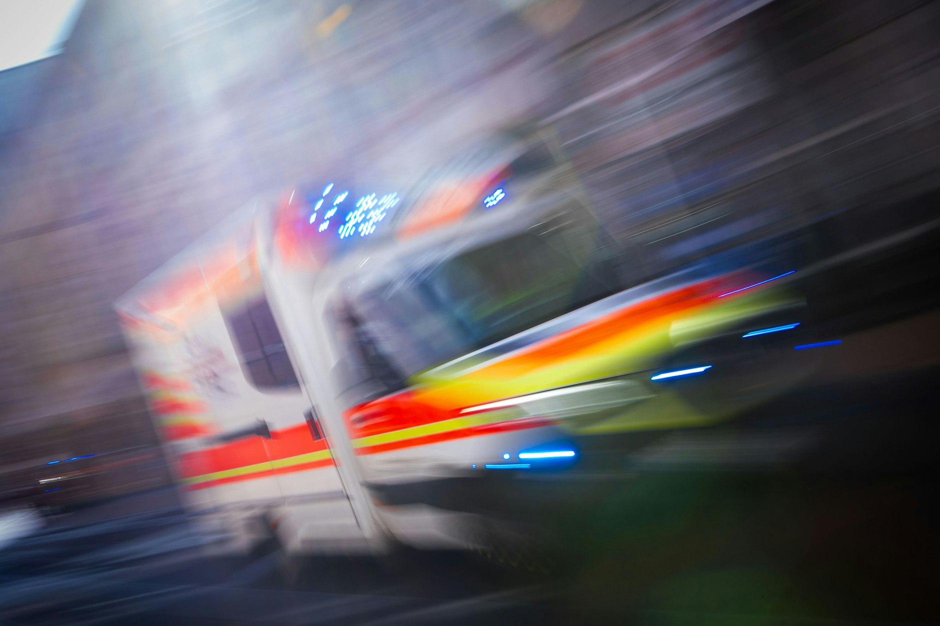 Unfall auf dem Mariendorfer Damm: Ein Motorradfahrer schwebt in Lebensgefahr. (Symbolbild)