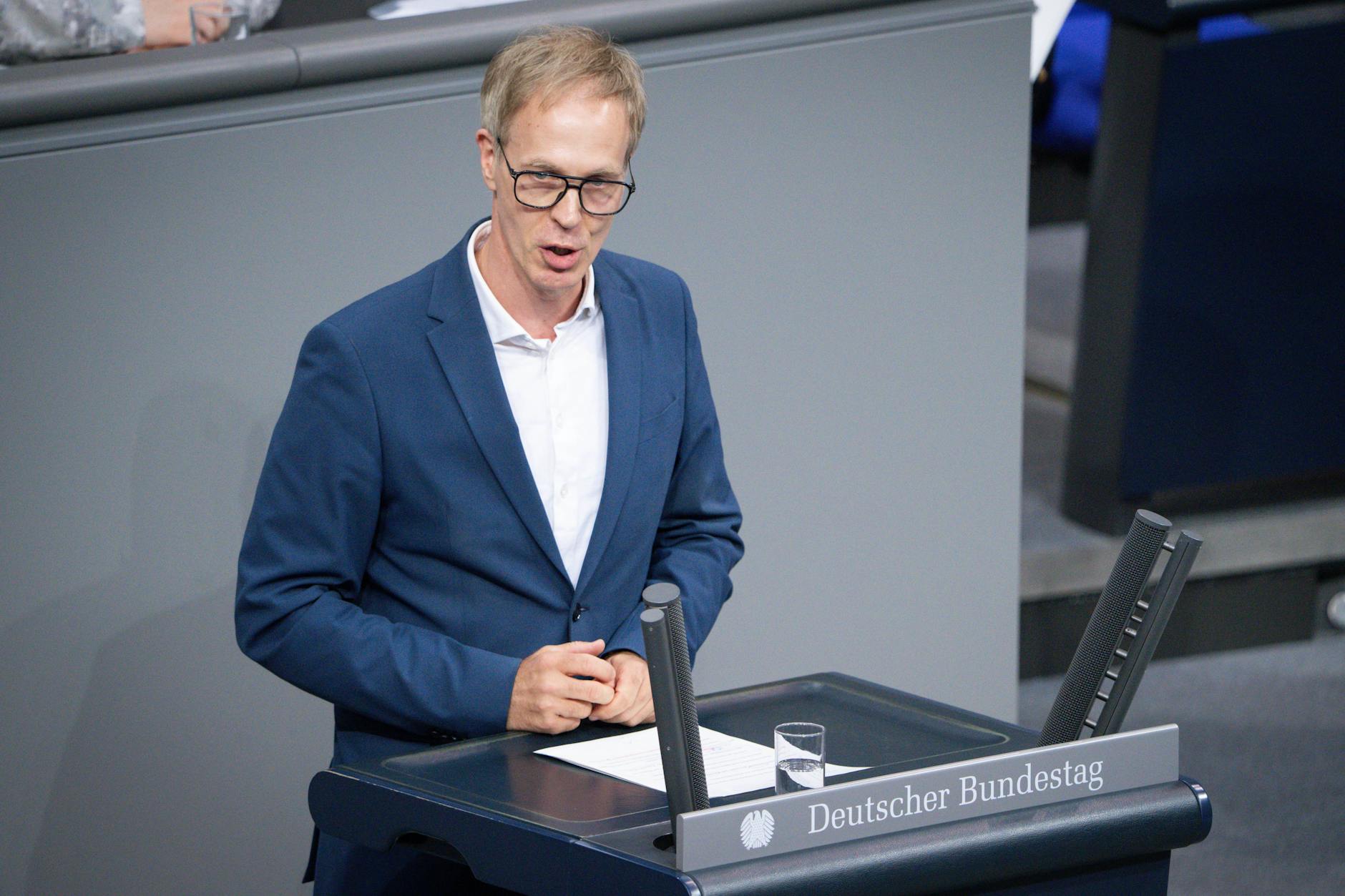 Sebastian Fiedler fordert ein härteres Vorgehen gegen bestimmte Algorithmen.