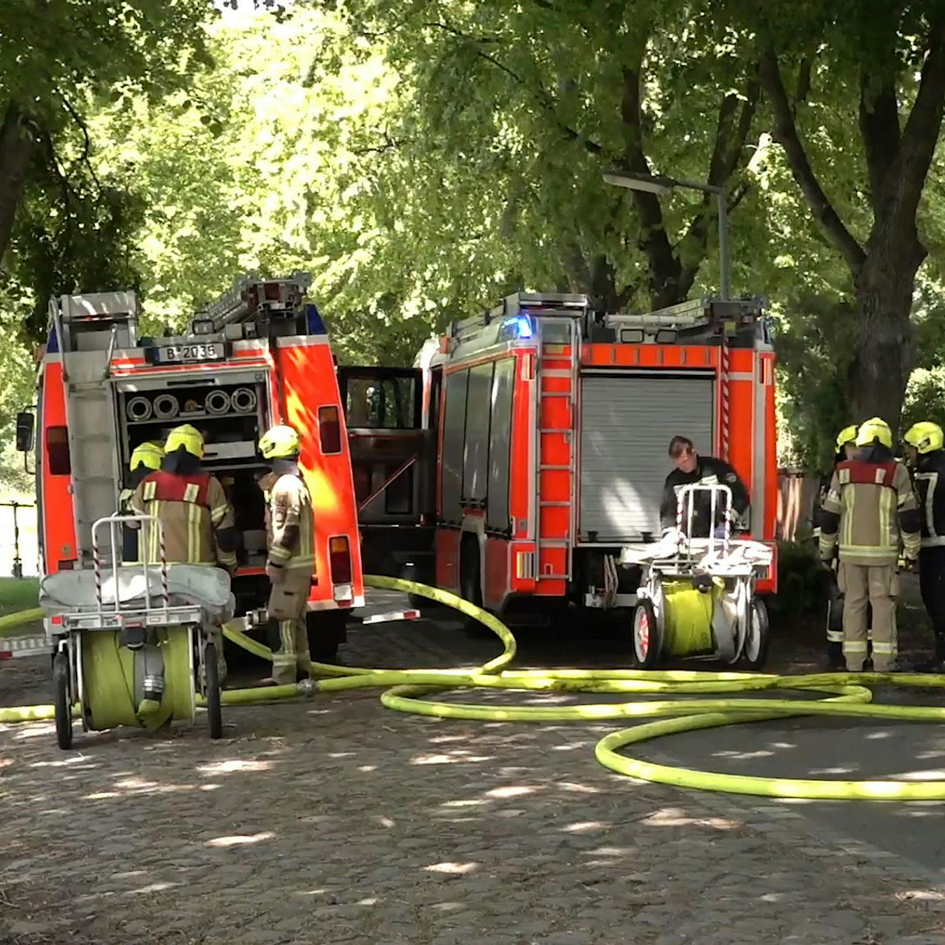 Berlin-Staaken: Leiche nach Brand in Villa von Feinkost-König entdeckt