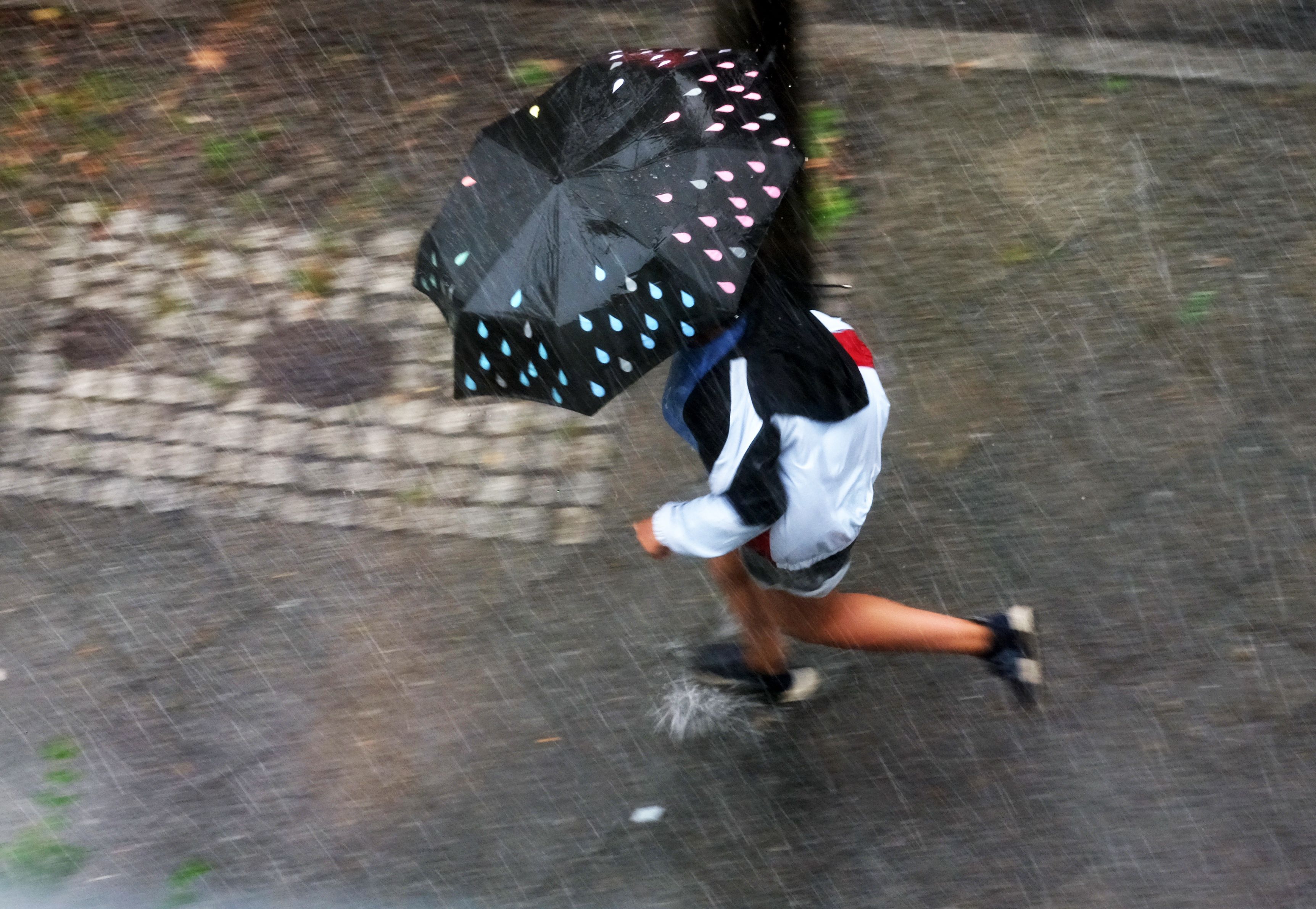 Wetter in Berlin aktuell: Gewitter-Warnung mit Hagel und Sturmböen