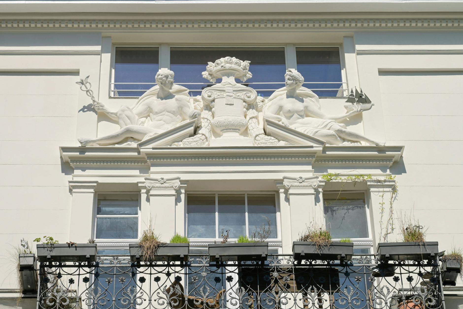 Eine Villa in Grunewald: Hier sind nicht nur die Fassaden luxuriös.