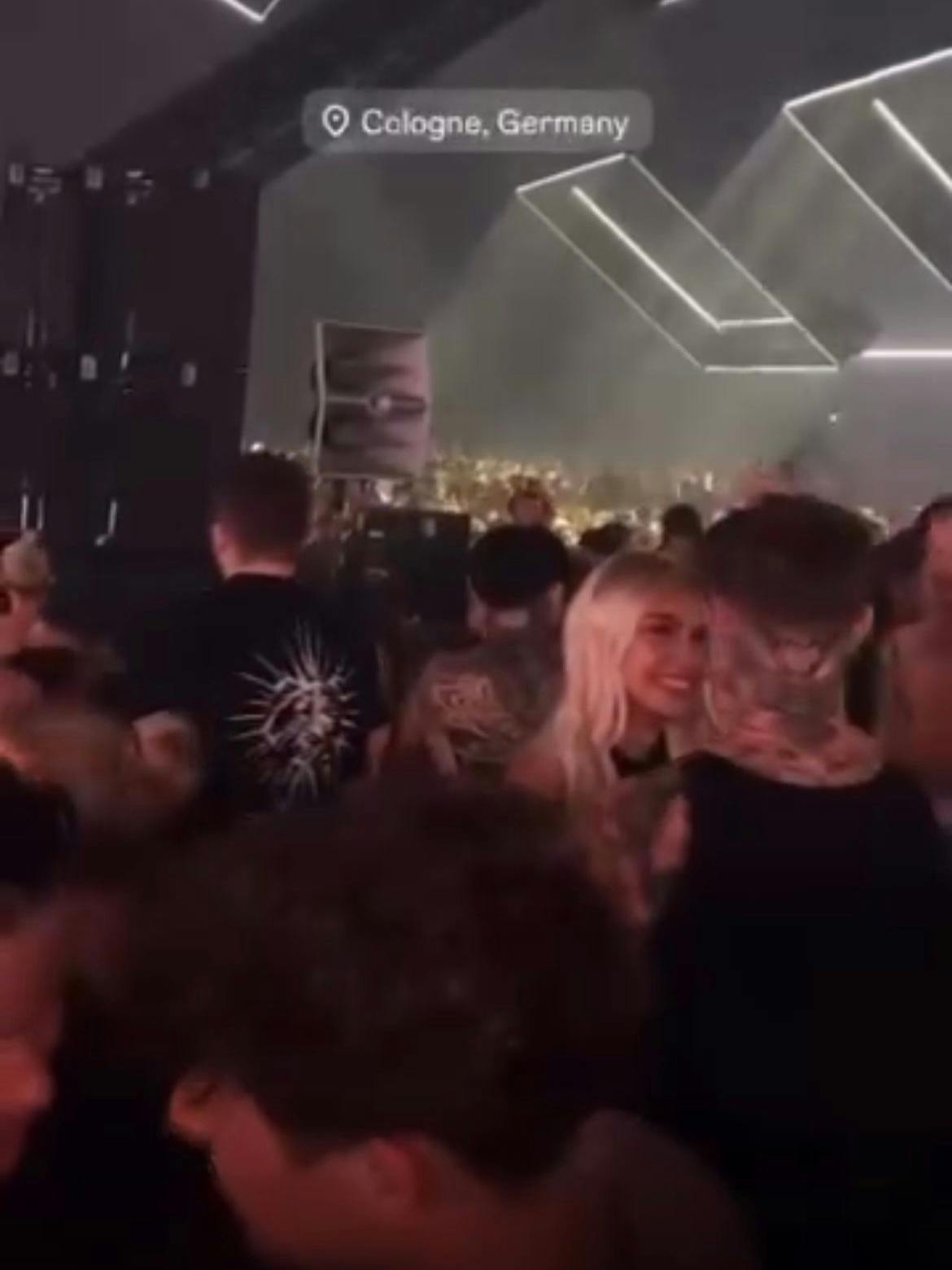 Daniela und Samuel in einem Club in Köln.