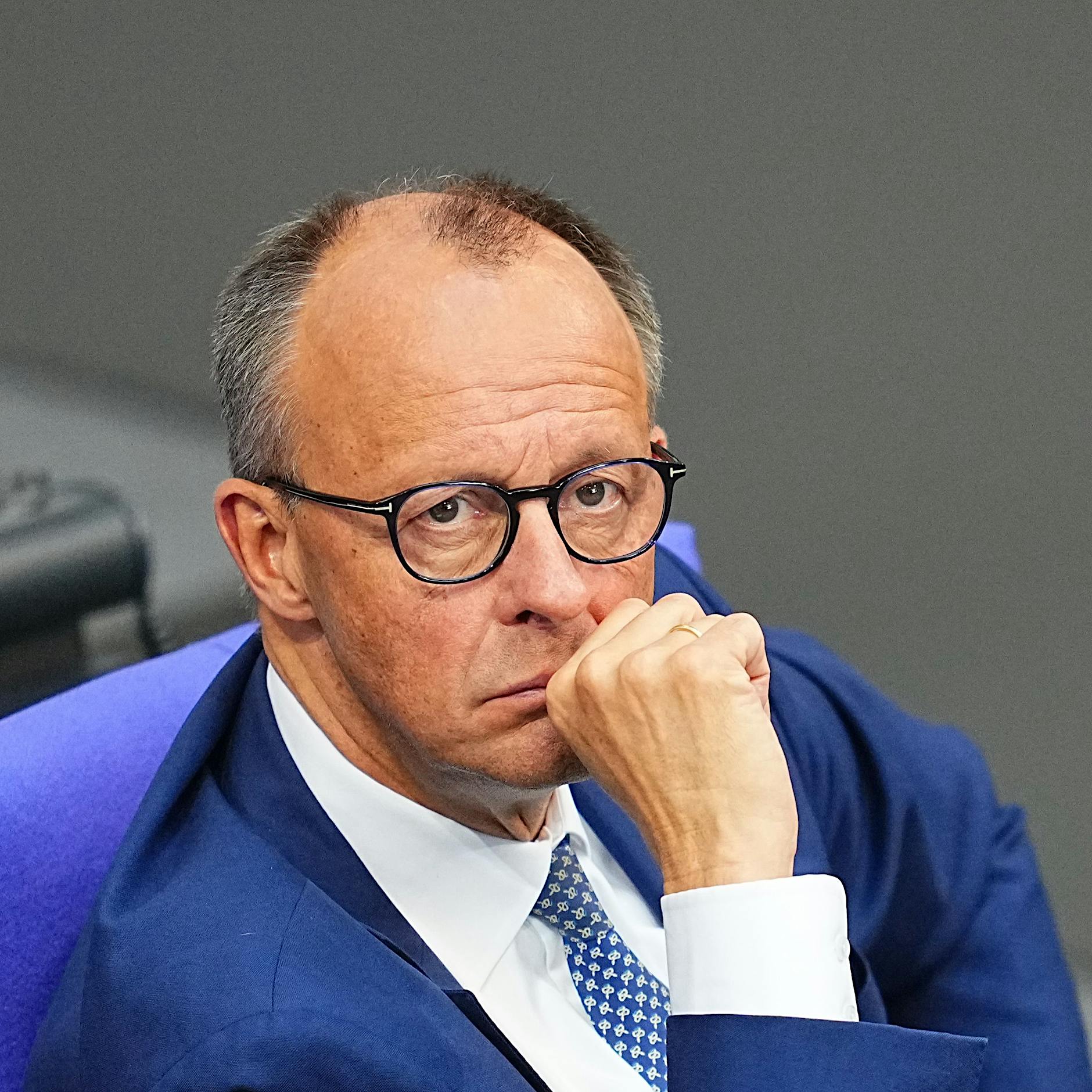 IG Metall zu Friedrich Merz: Soll „sich mal in drei Schichten ans Band“ stellen