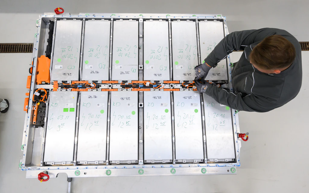 China-Akku bald in Thüringen? Diese neue Batterie soll Elektroautos revolutionieren