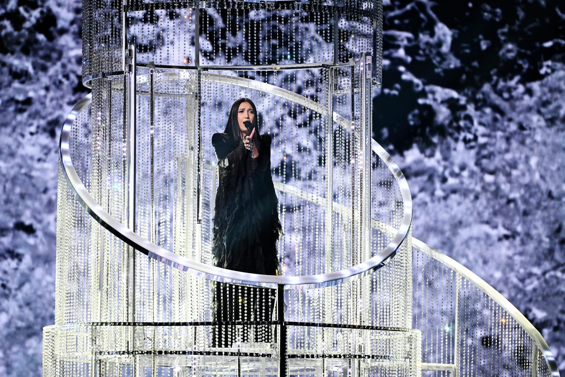 Yuval Raphael bei ihrem Auftritt beim ESC.