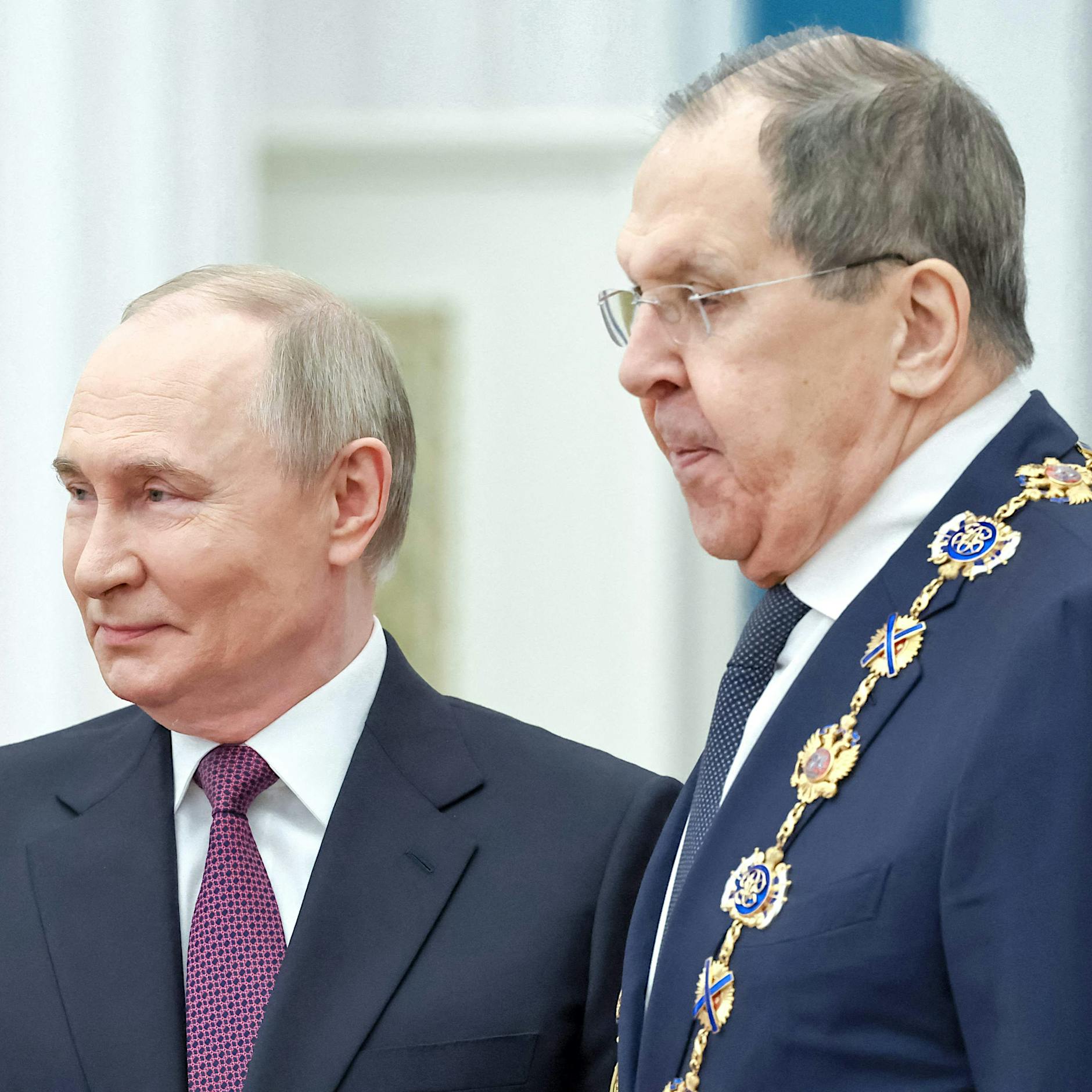 „Selenskyj-Junta“: Will Putin ein Friedensabkommen erst nach Ukraine-Wahlen?