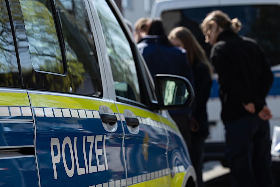 Arzt in seiner Praxis am Leopoldplatz getötet: Täter flüchtig, Mordkommission ermittelt