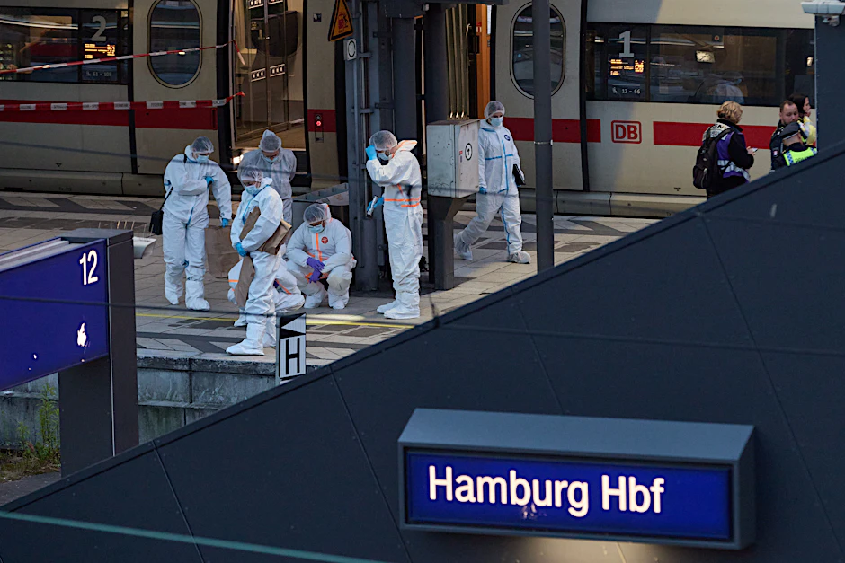 Messerattacke in Hamburg: Tatverdächtige soll in psychiatrische Klinik – neue Details