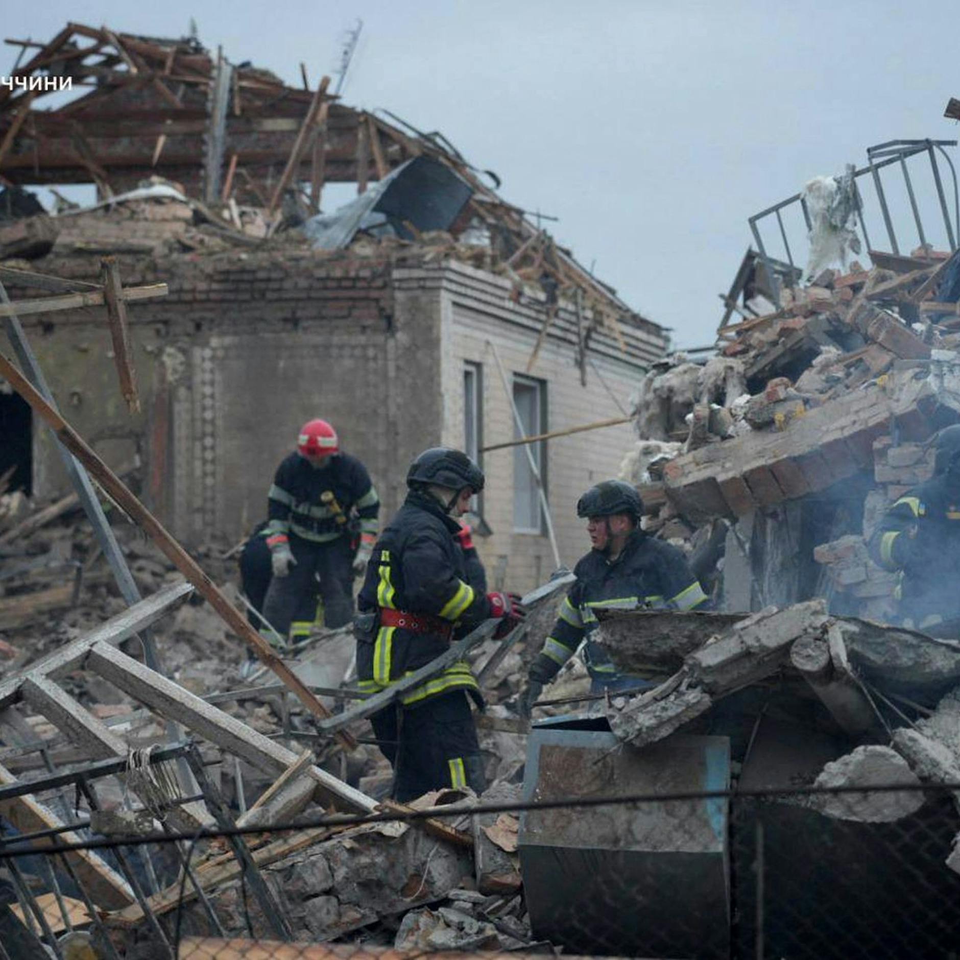 Image - Ukrainekrieg: Mehrere Kinder bei russischen Angriffen getötet – Polen schickt Kampfjets los