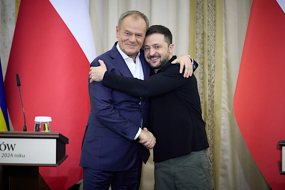 Der ukrainische Präsident Wolodymyr Selenskyj (r) und der polnische Ministerpräsident Donald Tusk 