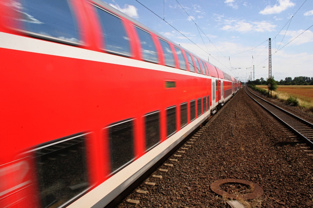 Rassistische Durchsage in Regionalzug sorgt für Empörung – Deutsche Bahn ...