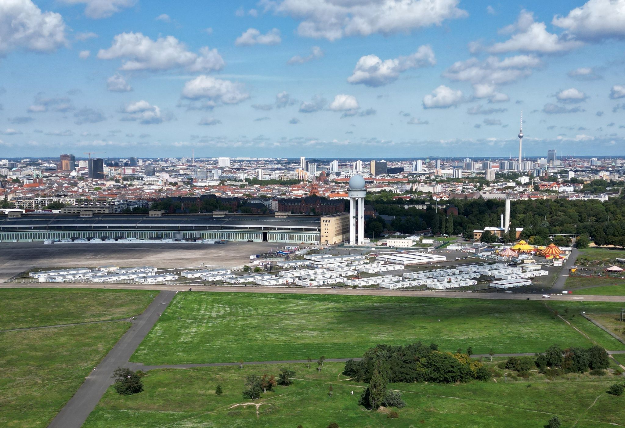 So kommen Sie zum Konzert auf das Tempelhofer Feld: Das müssen Besucher beachten