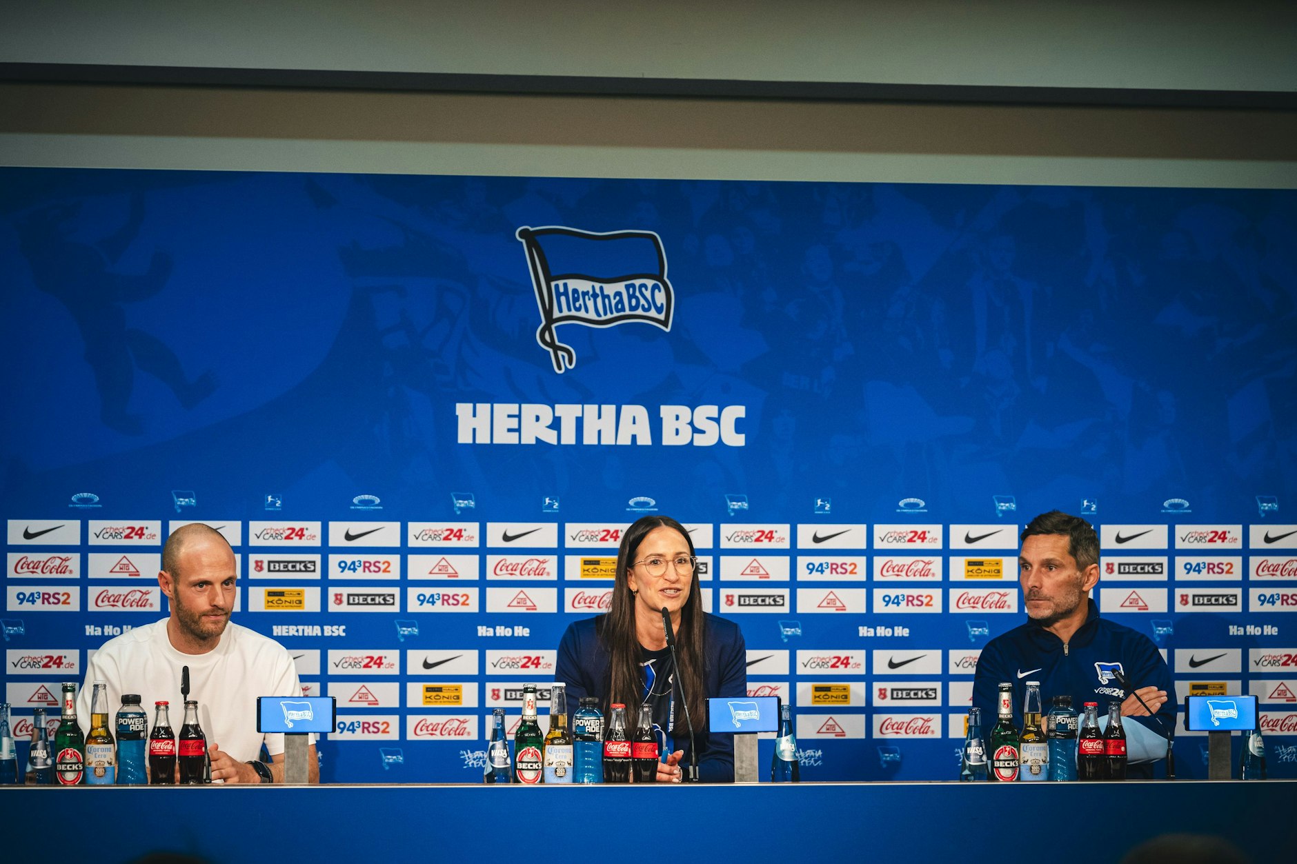 Bei Herthas Saisonfinale gegen Hannover waren die befreundeten Trainer Stefan Leitl und Lars Barlemann Gegner. Gibt es ein schnelles Wiedersehen?