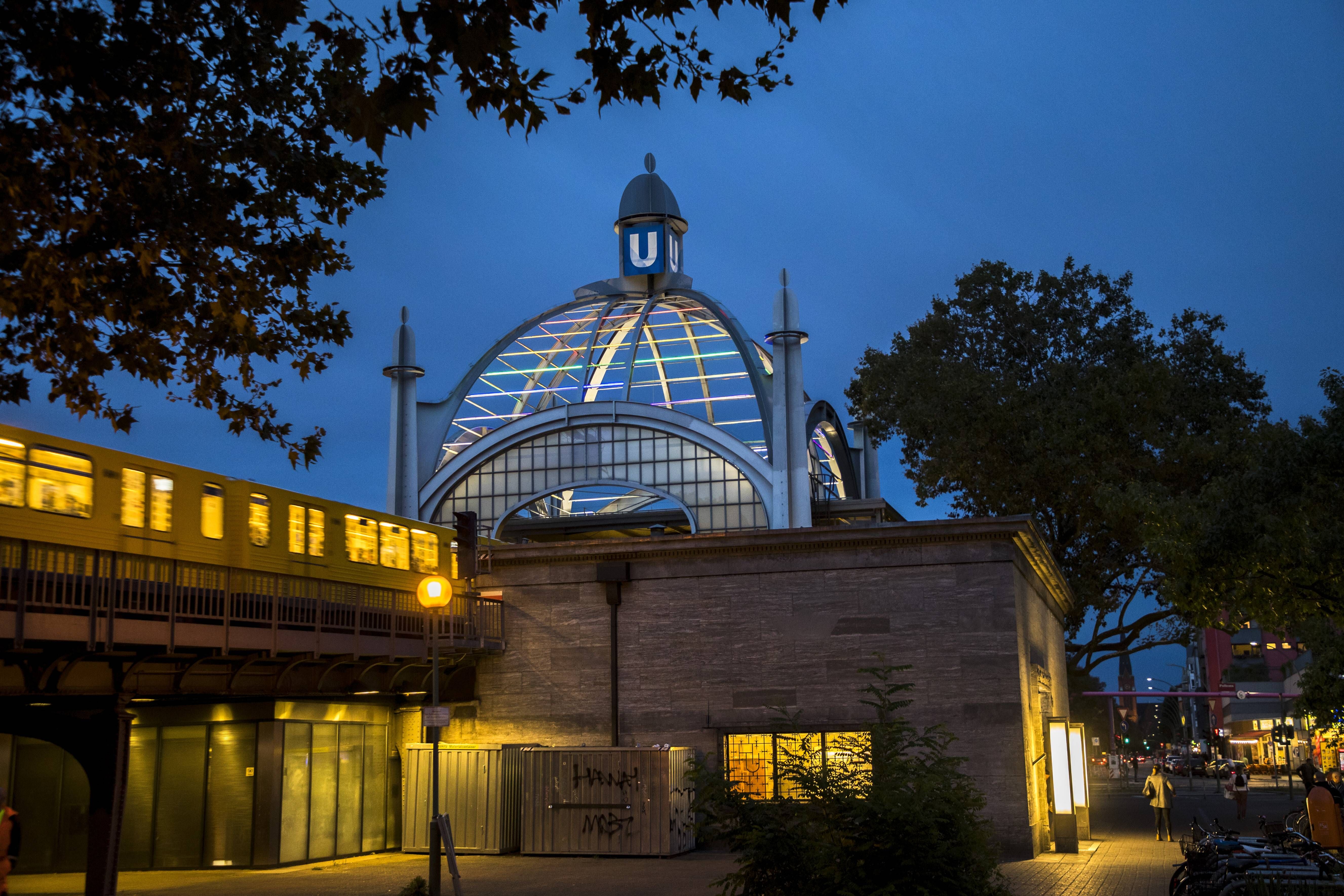 Probleme im Untergrund von Berlin: Warum der U-Bahnhof Nollendorfplatz in Schöneberg zur Baustelle wird