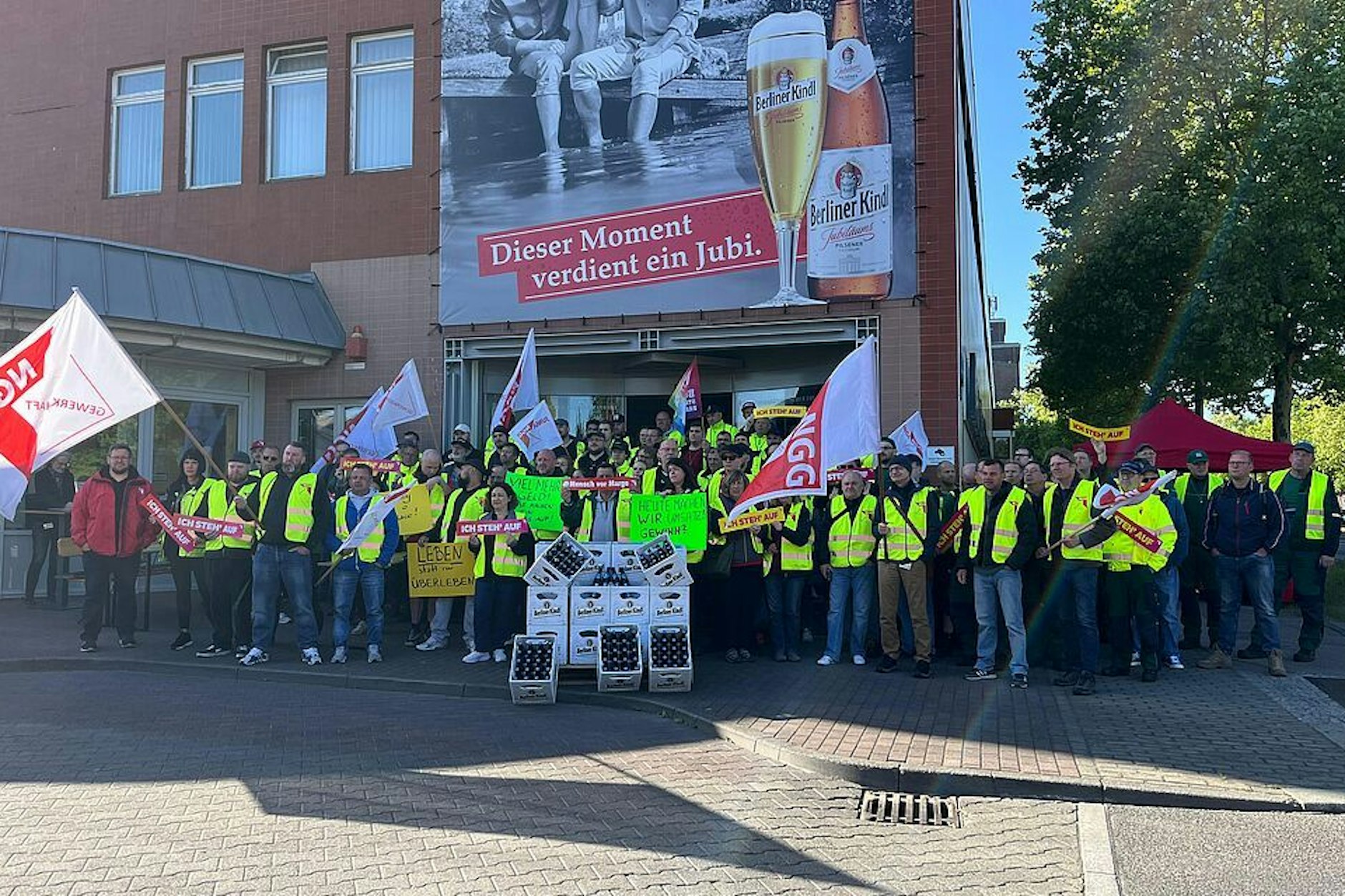 Die Belegschaft hat den Bierstreik in Berlin ausgerufen.