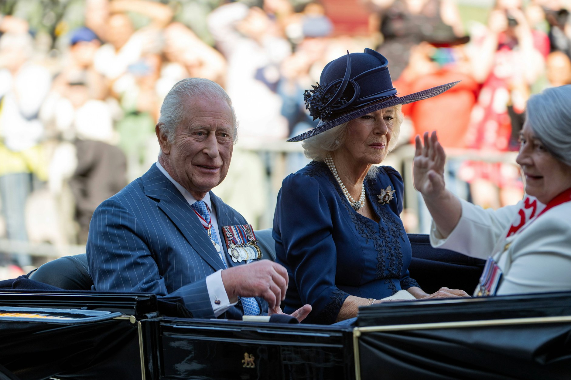 König Charles, Königin Camilla und Generalgouverneurin Mary Simon reisen im kanadischen Bundesstaat Landau zum Gebäude des kanadischen Senats in Ottawa.