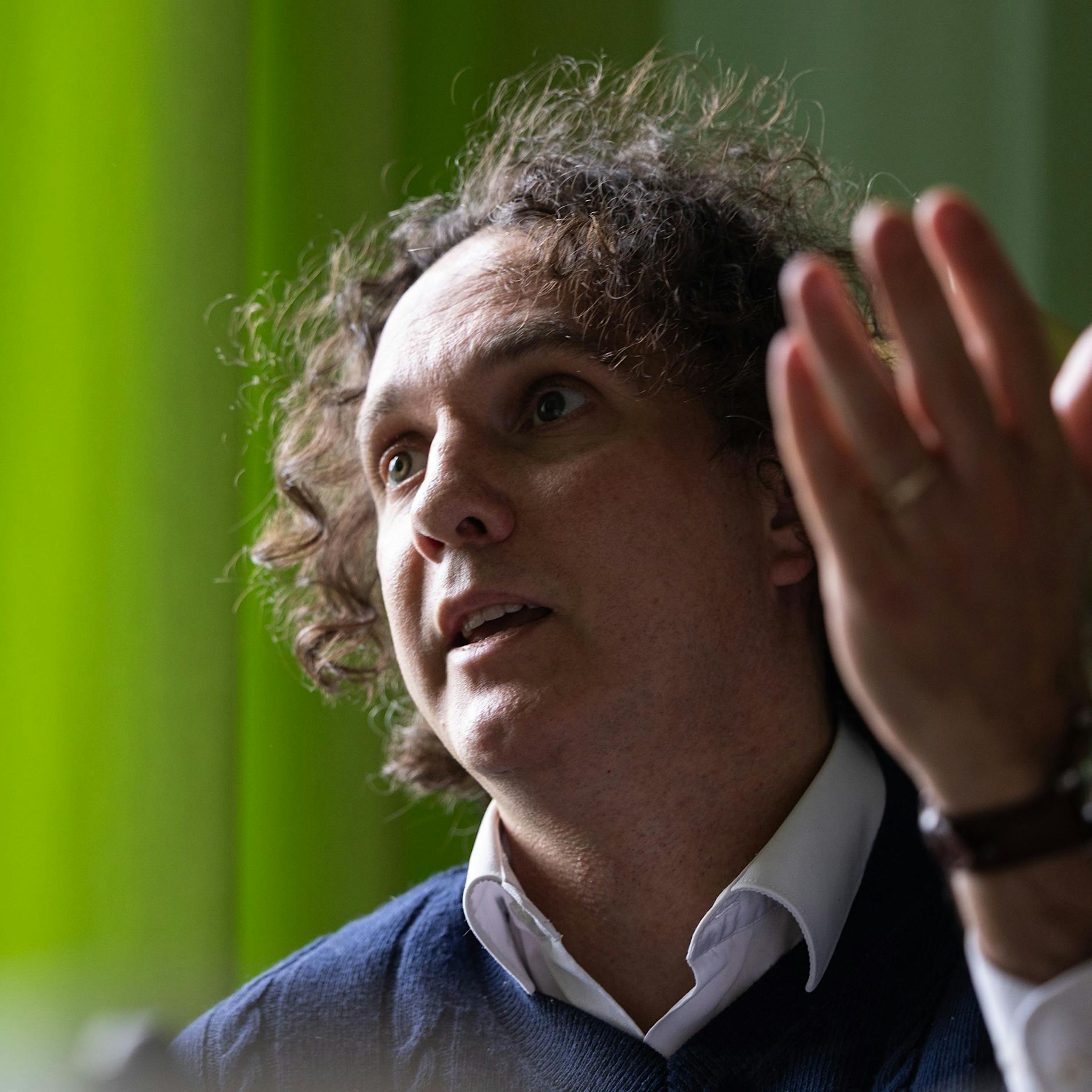 Schwuler Lehrer von Schülern gemobbt – das feige Schweigen der Behörde