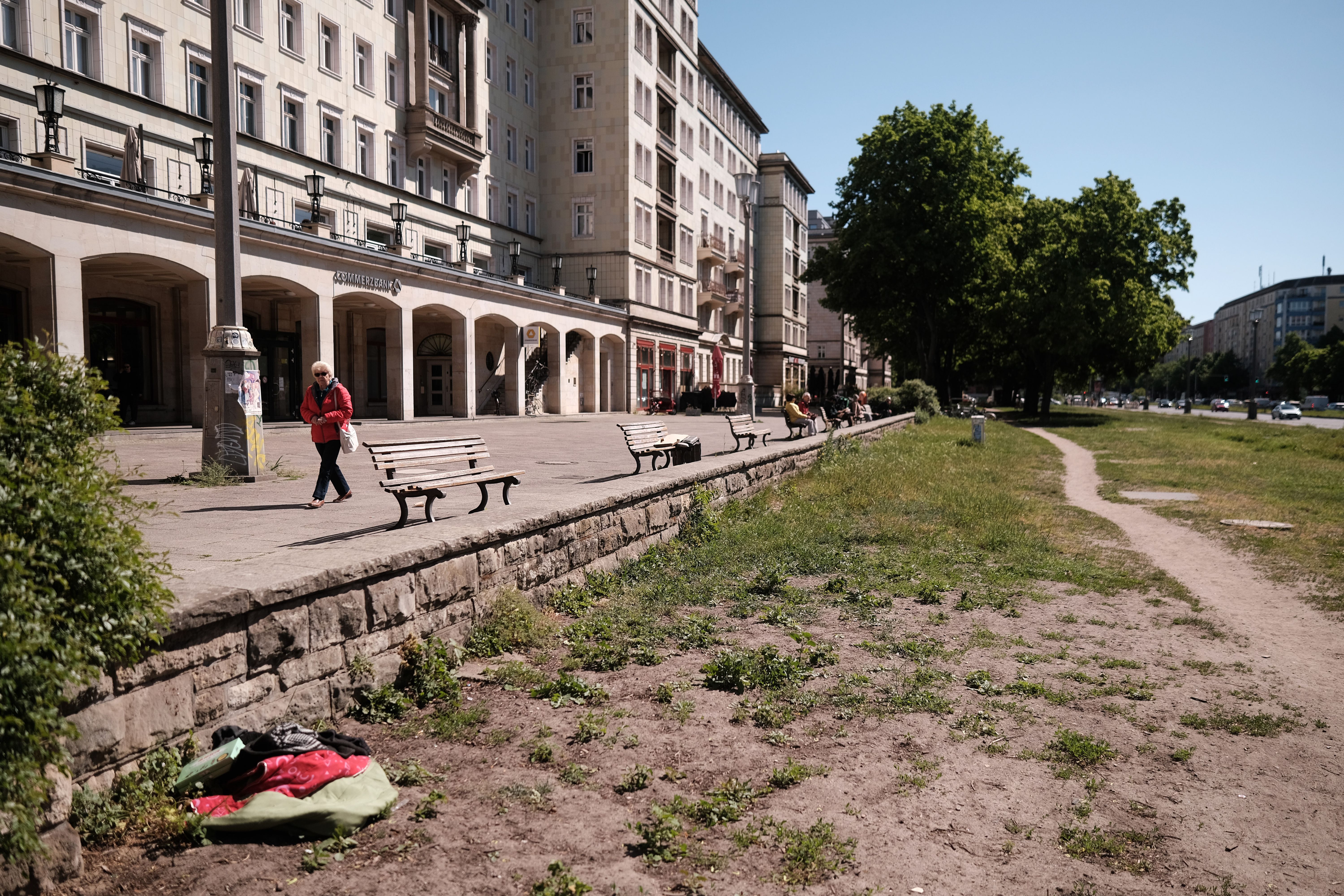 Karl-Marx-Allee: Die ehemalige Prunkstraße steht für alle Probleme, die Berlin plagen